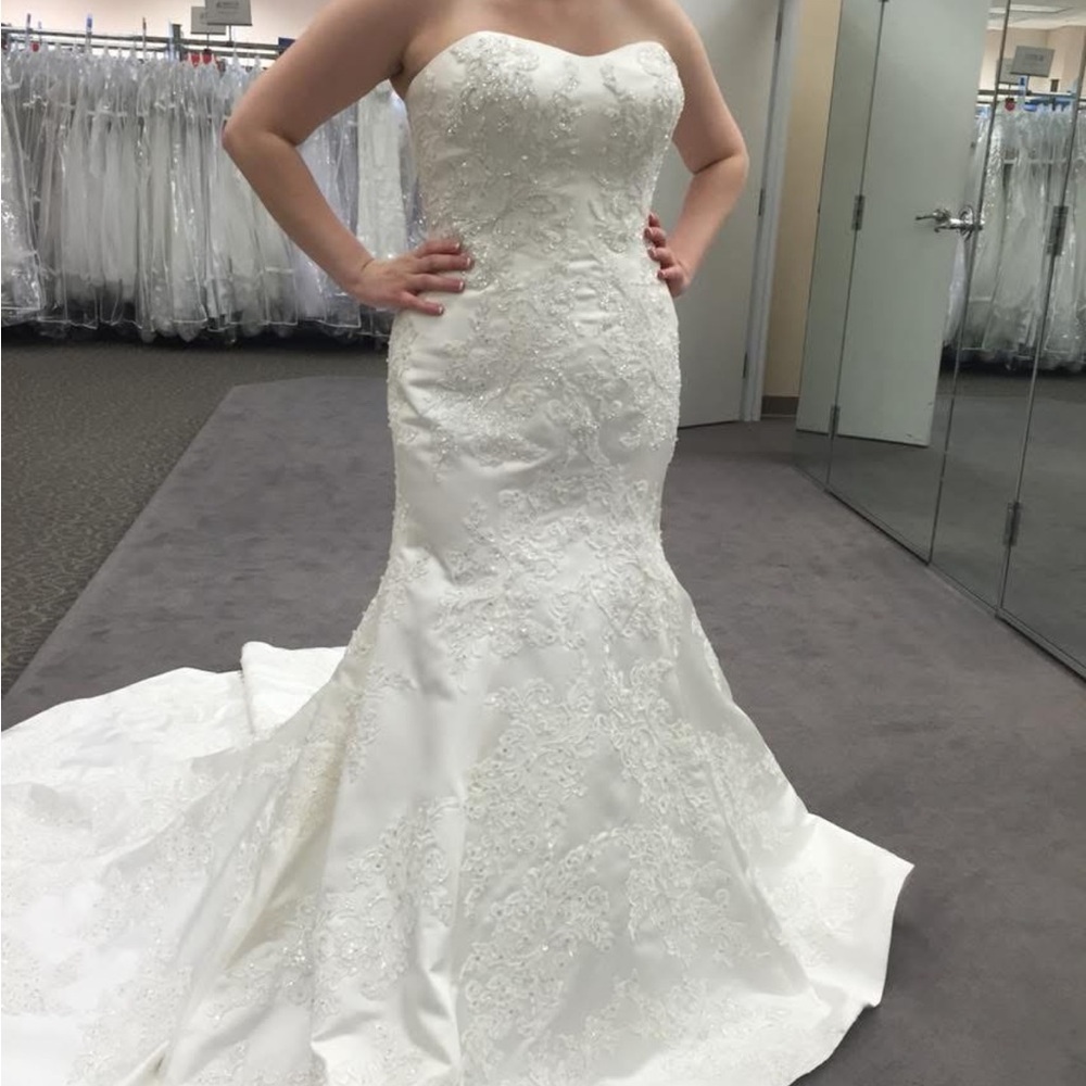 Wedding dress